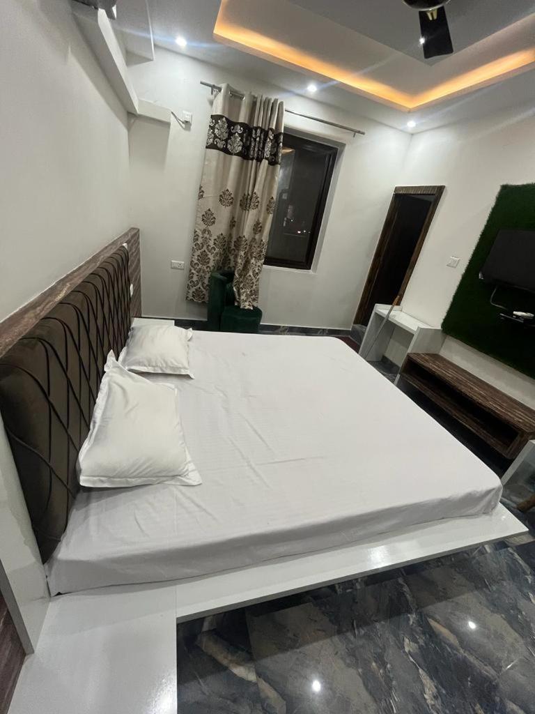 Hotel Jai Mata Chintpurni Family Hotel Bharwain 外观 照片